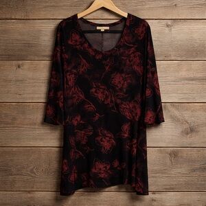Woman Within Shirt Womens 1x  Size 22/24 Black Red Print Polyester/Spandex
